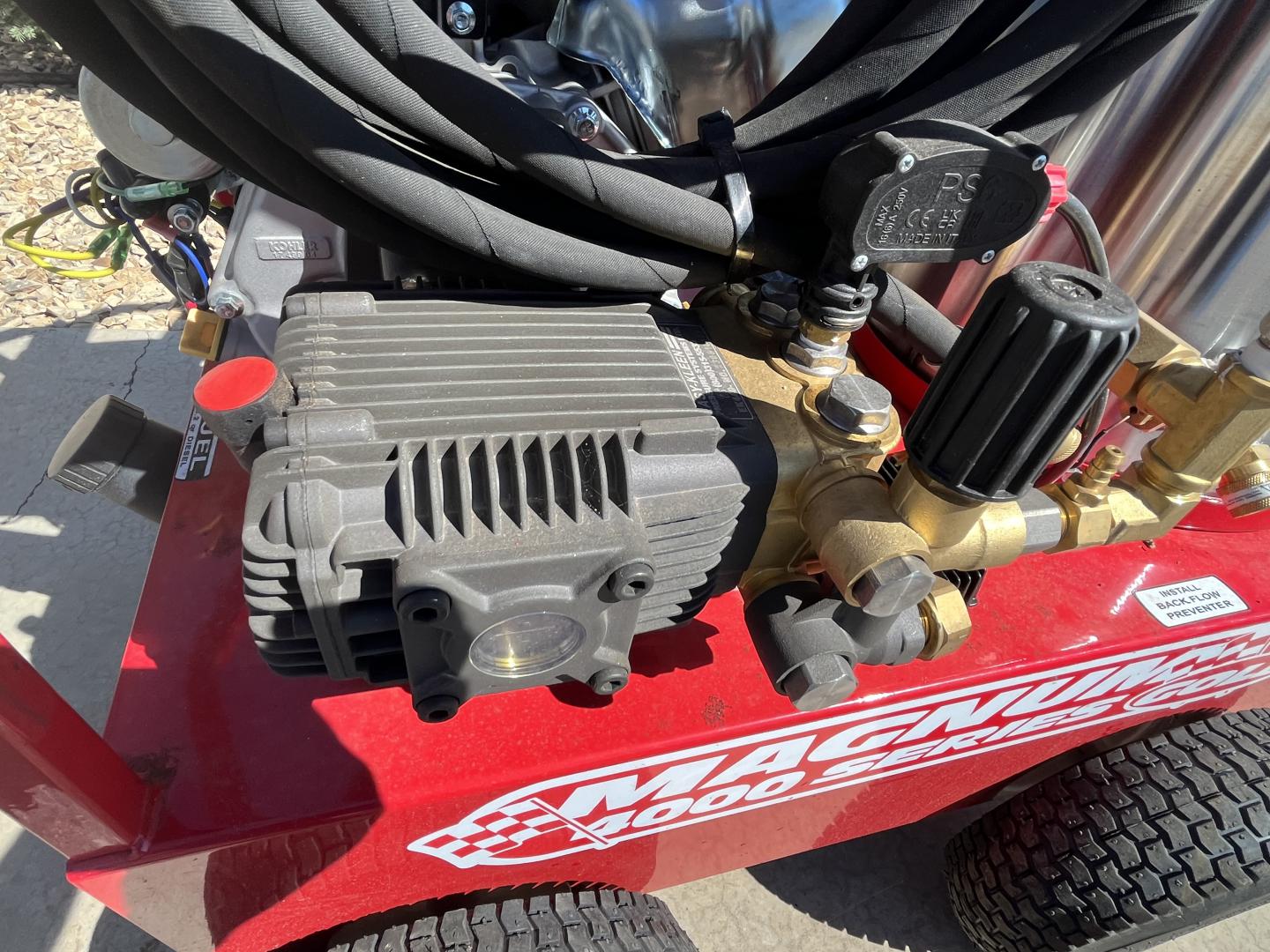 ./imagenes/INVOICE/2019/17099/LAVADORA DE PRESION MAGNUM PRESSURE 4000 SERIES GOLD (7).JPG